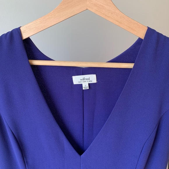 Aritzia - V-neck mini dress - Picture 2 of 3